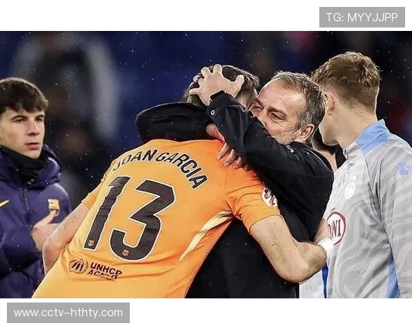 拉比奥造点双响当选最佳,米兰逆转科莫